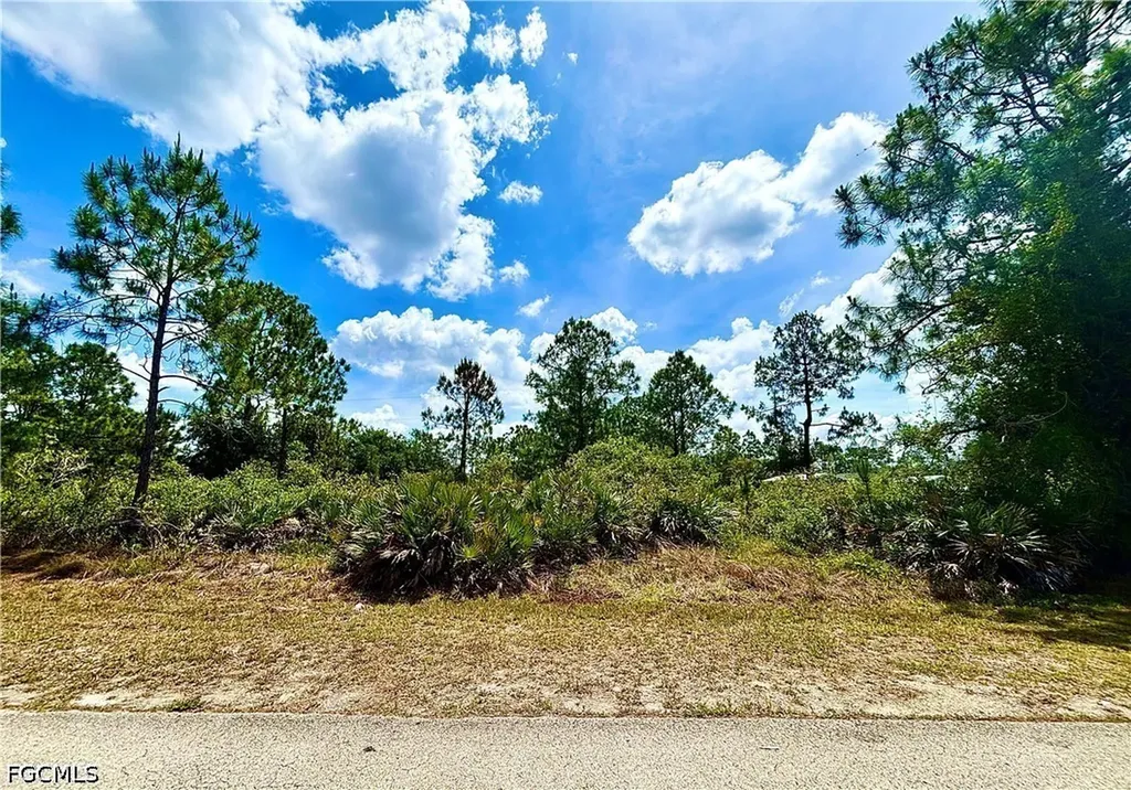 1620 Hibiscus Avenue Lehigh Acres FL 33972