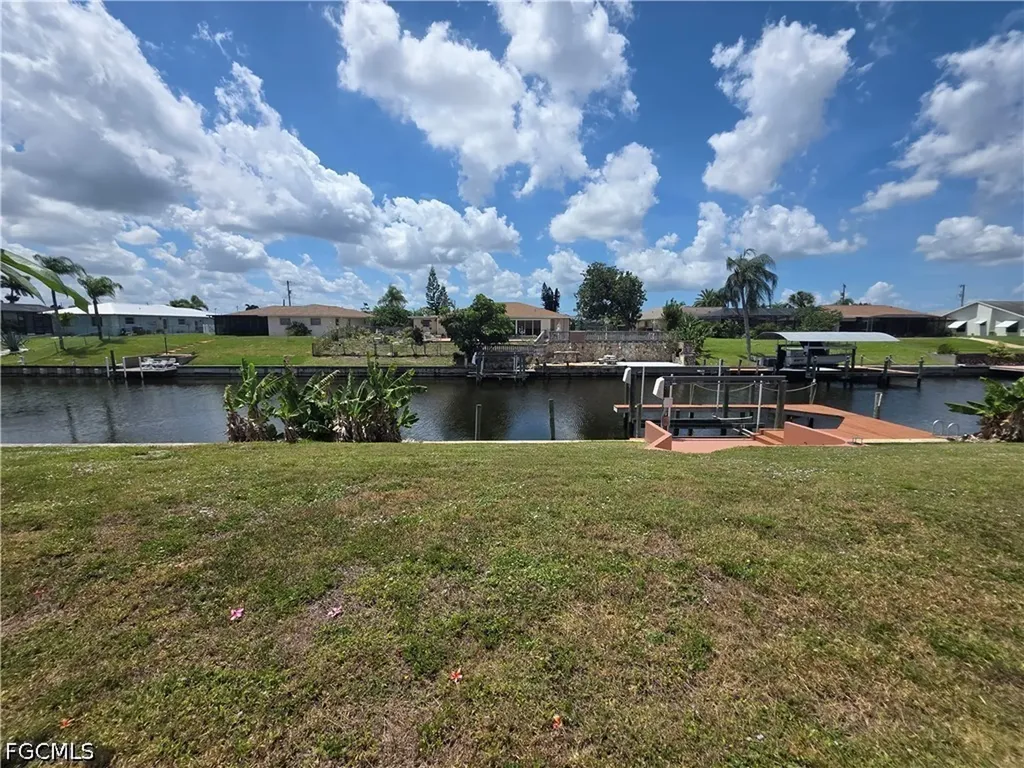 1038 SE 30th Street Cape Coral FL 33904