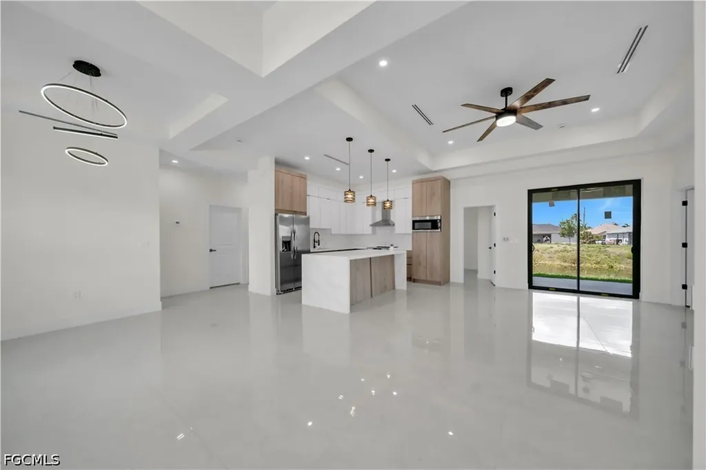 711 Gleason Parkway Cape Coral FL 33914