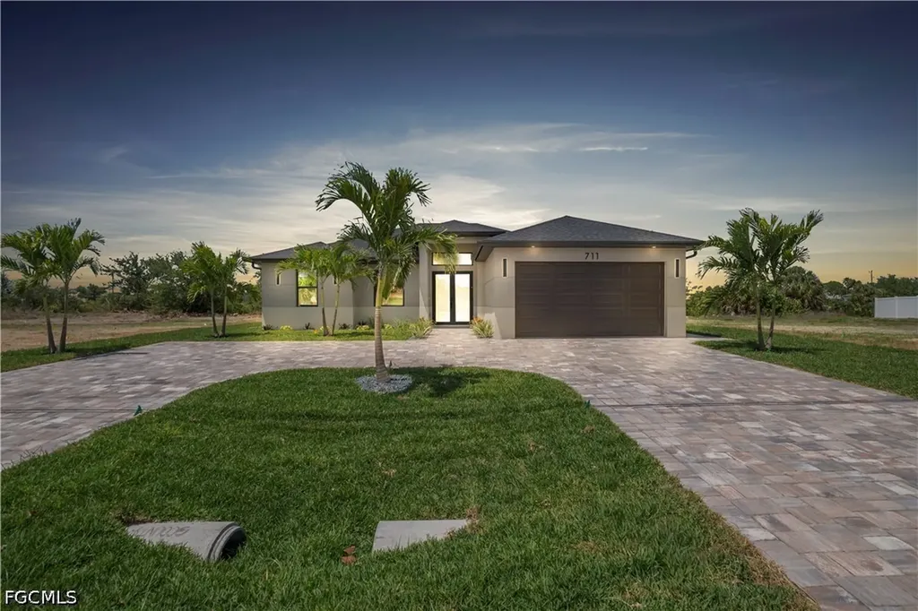 711 Gleason Parkway Cape Coral FL 33914