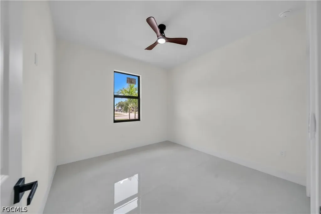 711 Gleason Parkway Cape Coral FL 33914