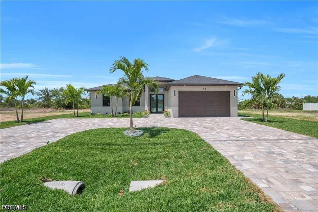 711 Gleason Parkway Cape Coral FL 33914