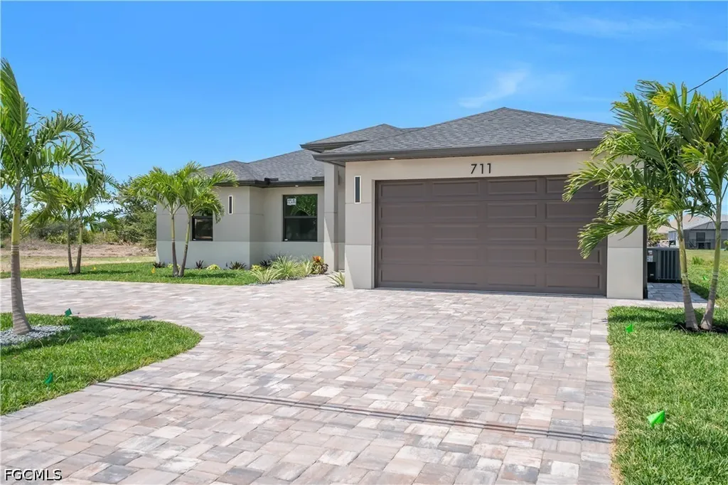 711 Gleason Parkway Cape Coral FL 33914