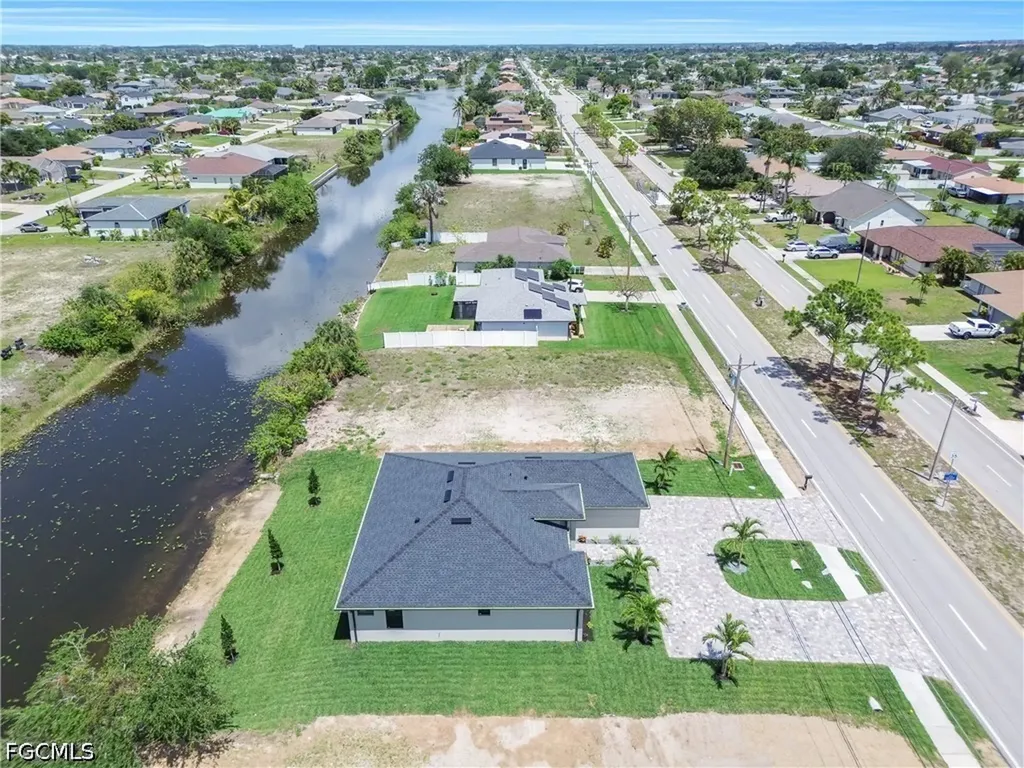 711 Gleason Parkway Cape Coral FL 33914