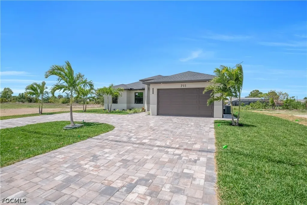 711 Gleason Parkway Cape Coral FL 33914