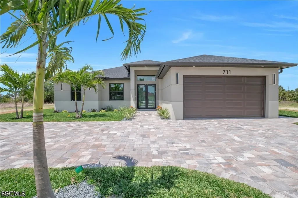 711 Gleason Parkway Cape Coral FL 33914
