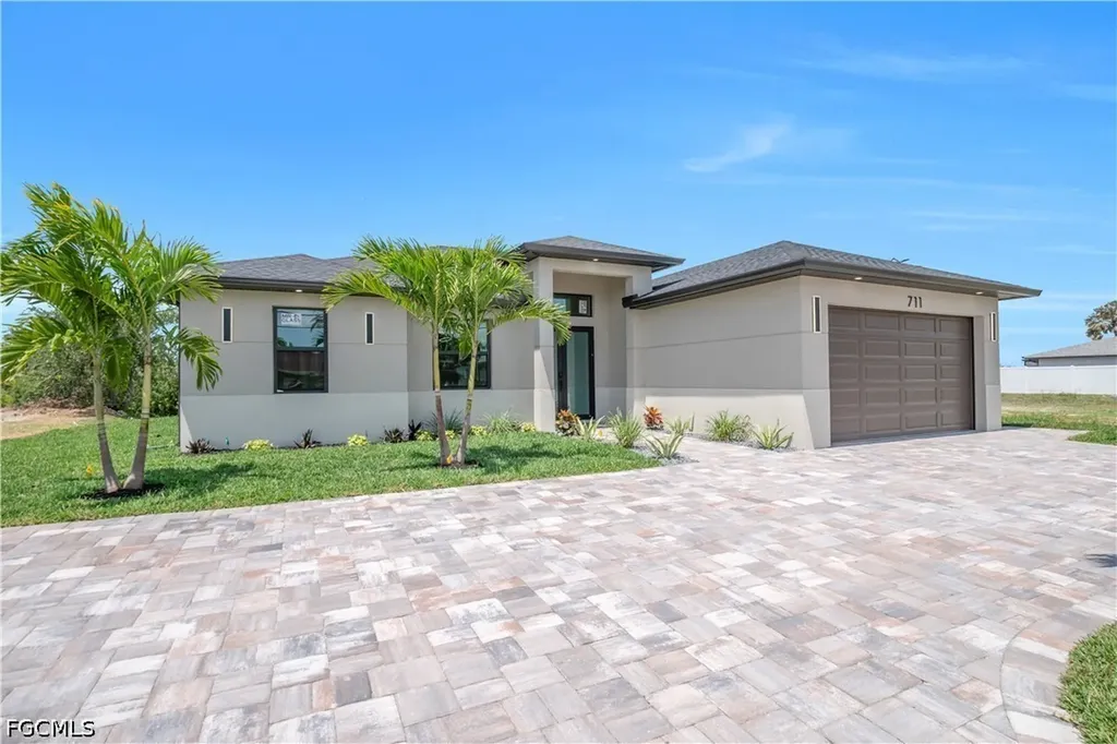 711 Gleason Parkway Cape Coral FL 33914