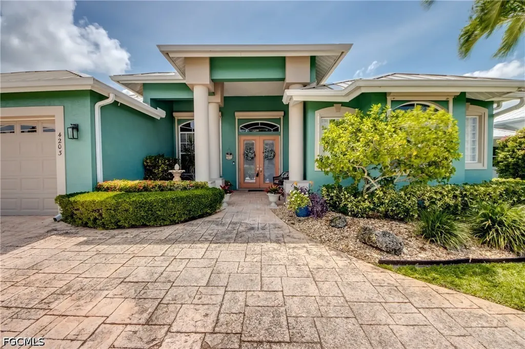 4203 Pelican Boulevard Cape Coral FL 33914