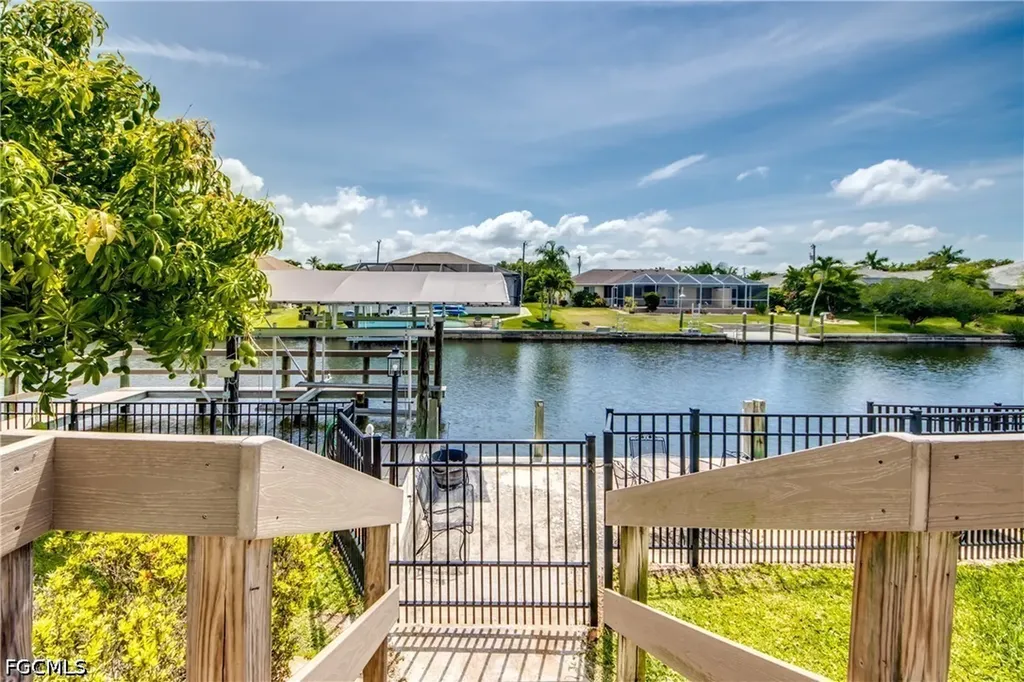 4203 Pelican Boulevard Cape Coral FL 33914