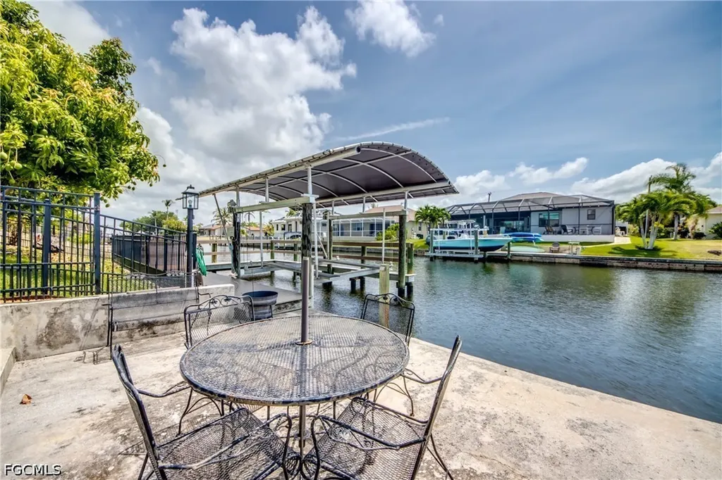 4203 Pelican Boulevard Cape Coral FL 33914