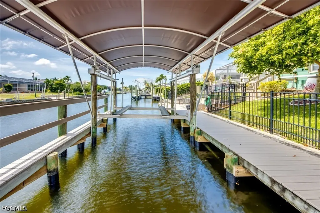 4203 Pelican Boulevard Cape Coral FL 33914