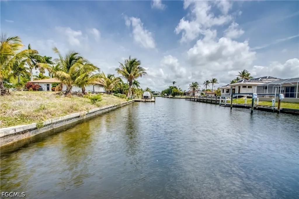 4203 Pelican Boulevard Cape Coral FL 33914