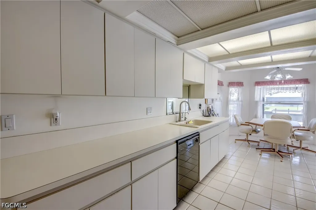 4327 SW 2nd Avenue Cape Coral FL 33914