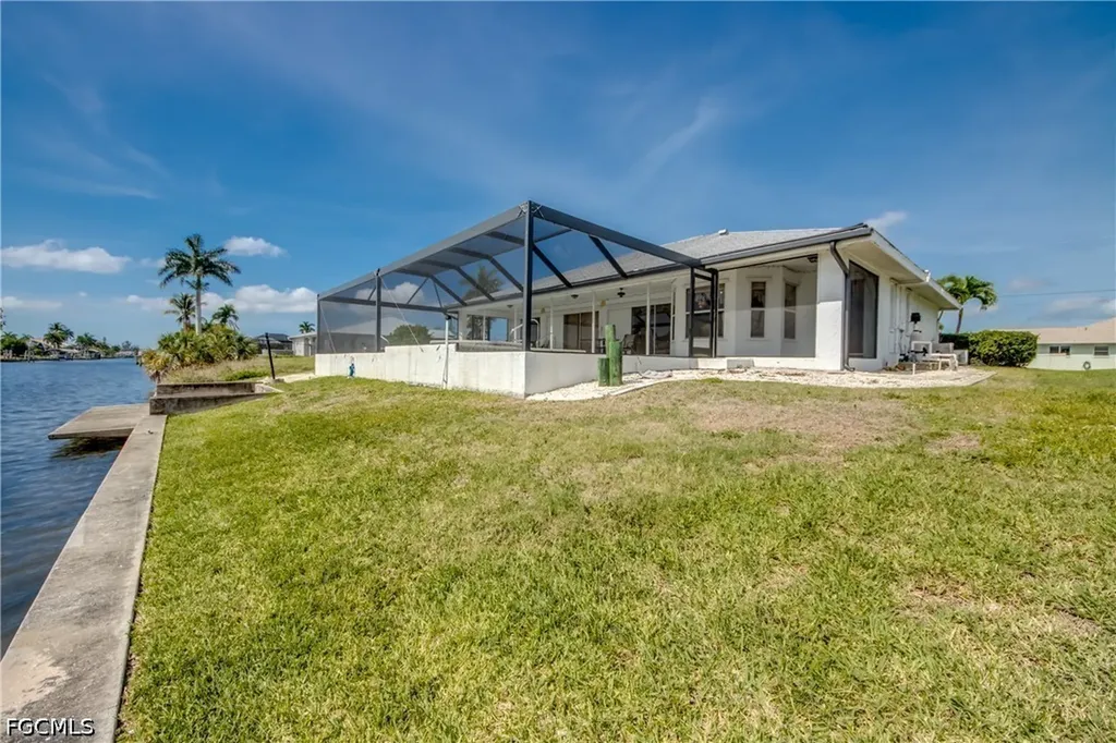 4327 SW 2nd Avenue Cape Coral FL 33914