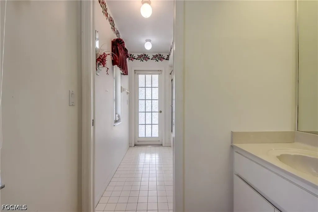 4327 SW 2nd Avenue Cape Coral FL 33914
