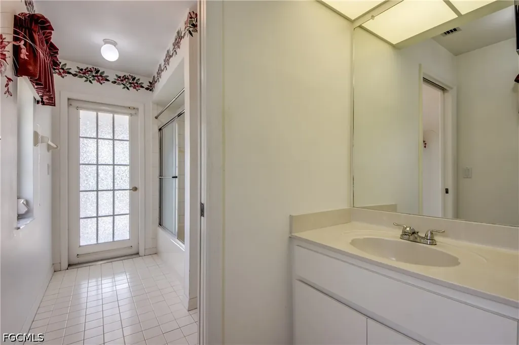 4327 SW 2nd Avenue Cape Coral FL 33914