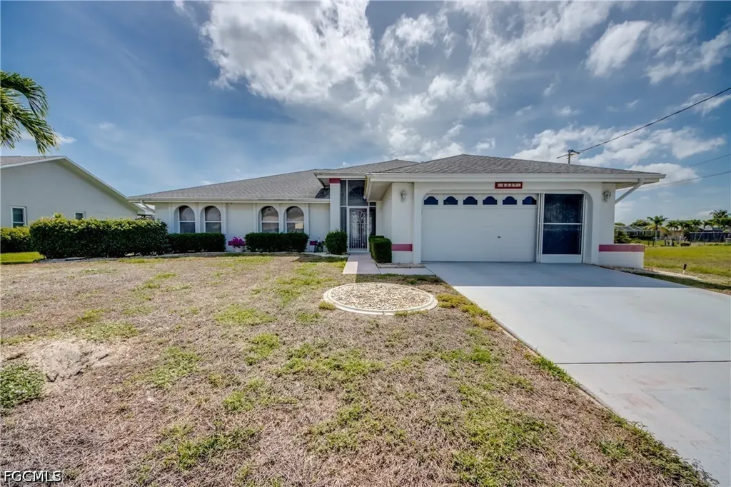 4327 SW 2nd Avenue Cape Coral FL 33914