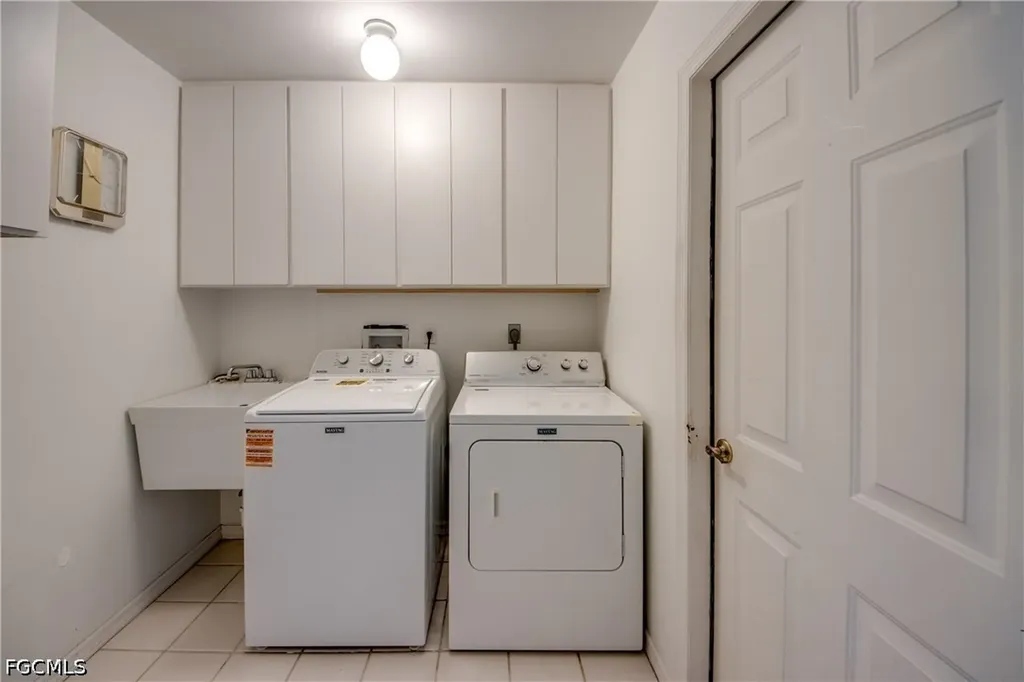 4327 SW 2nd Avenue Cape Coral FL 33914