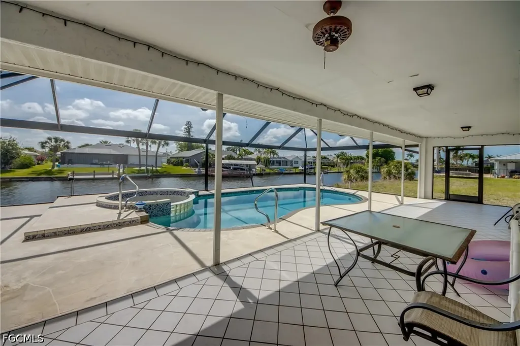 4327 SW 2nd Avenue Cape Coral FL 33914