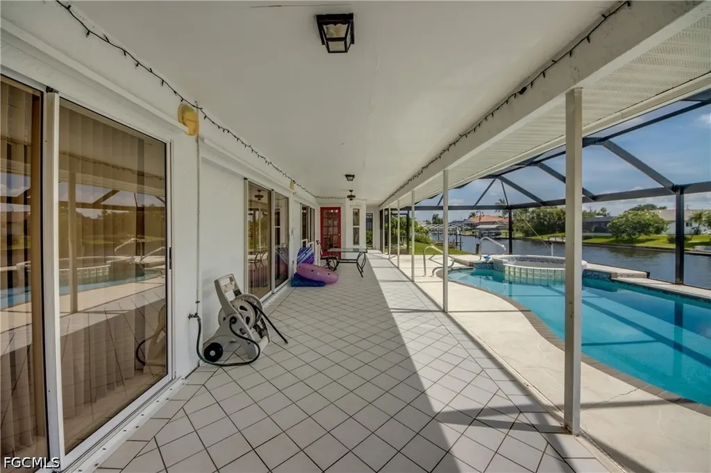 4327 SW 2nd Avenue Cape Coral FL 33914