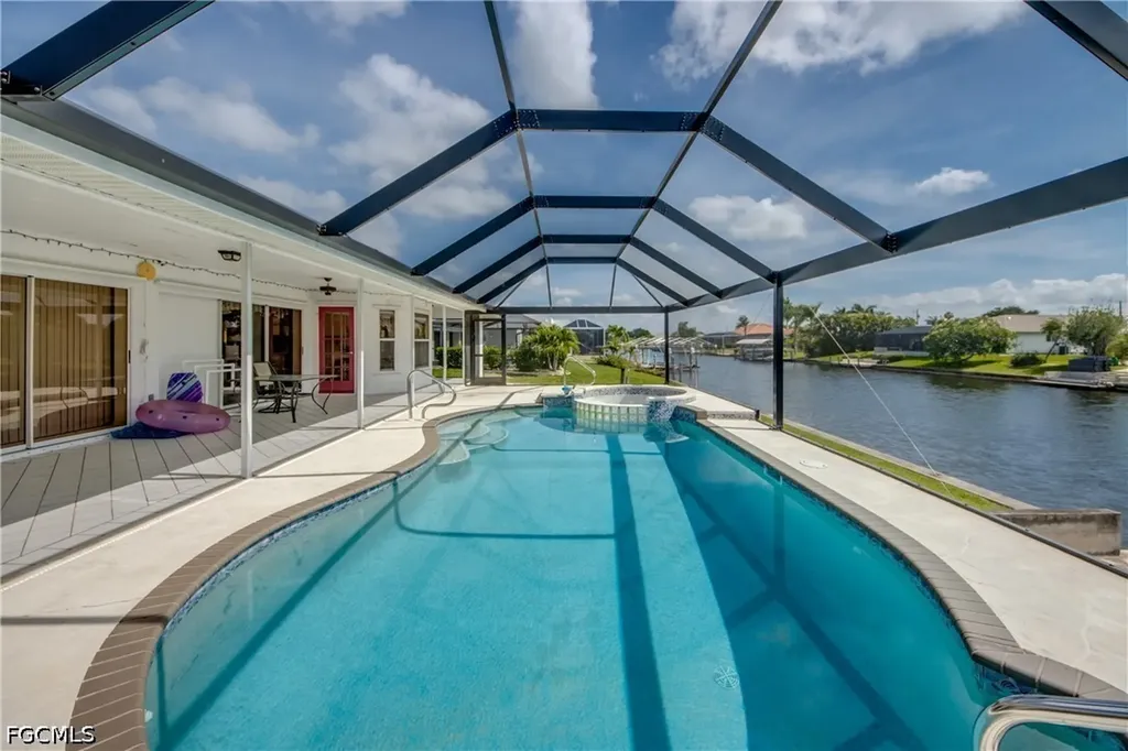 4327 SW 2nd Avenue Cape Coral FL 33914