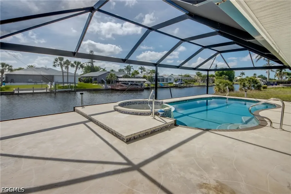 4327 SW 2nd Avenue Cape Coral FL 33914