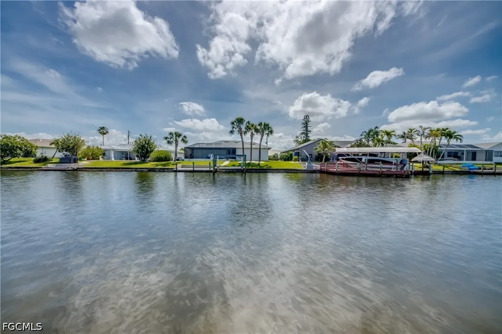 4327 SW 2nd Avenue Cape Coral FL 33914