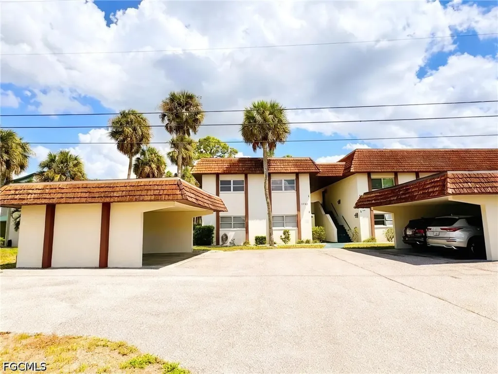 1723 Golf Club Drive North Fort Myers FL 33903