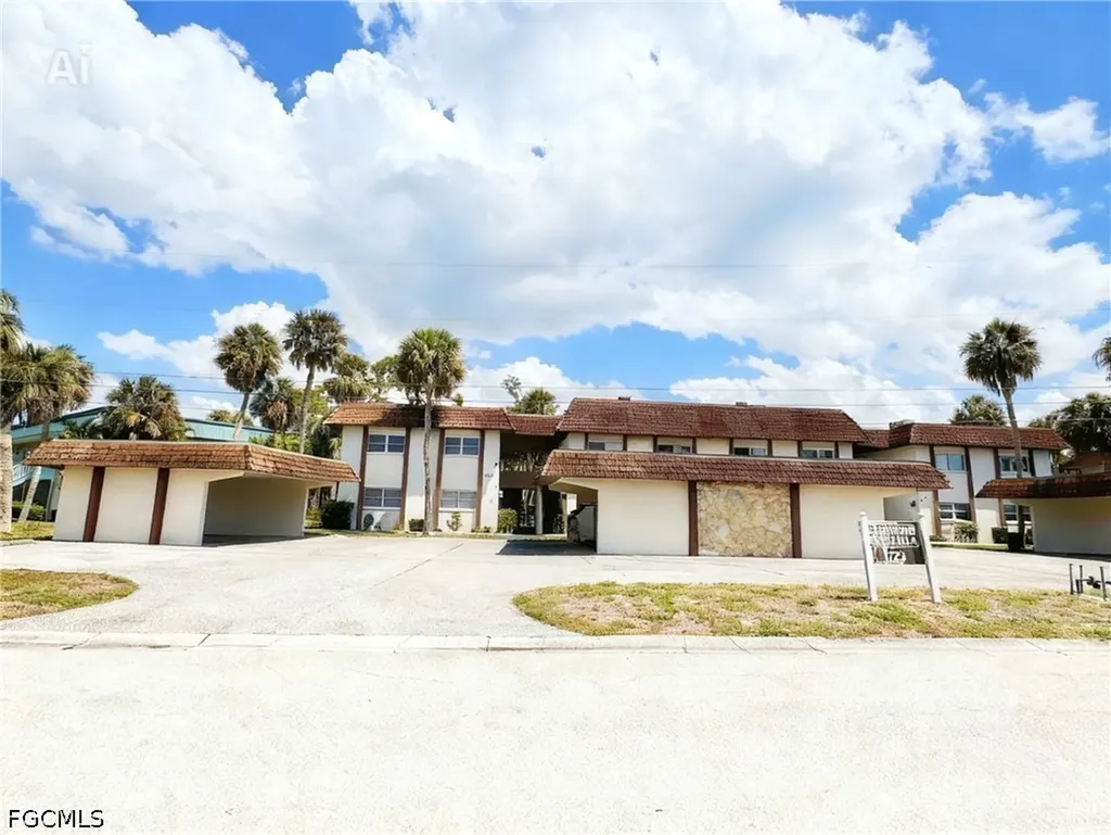 1723 Golf Club Drive North Fort Myers FL 33903