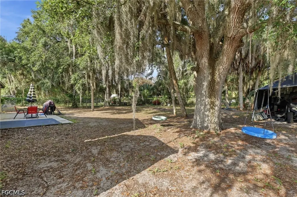 4022 E Sunflower Circle Labelle FL 33935