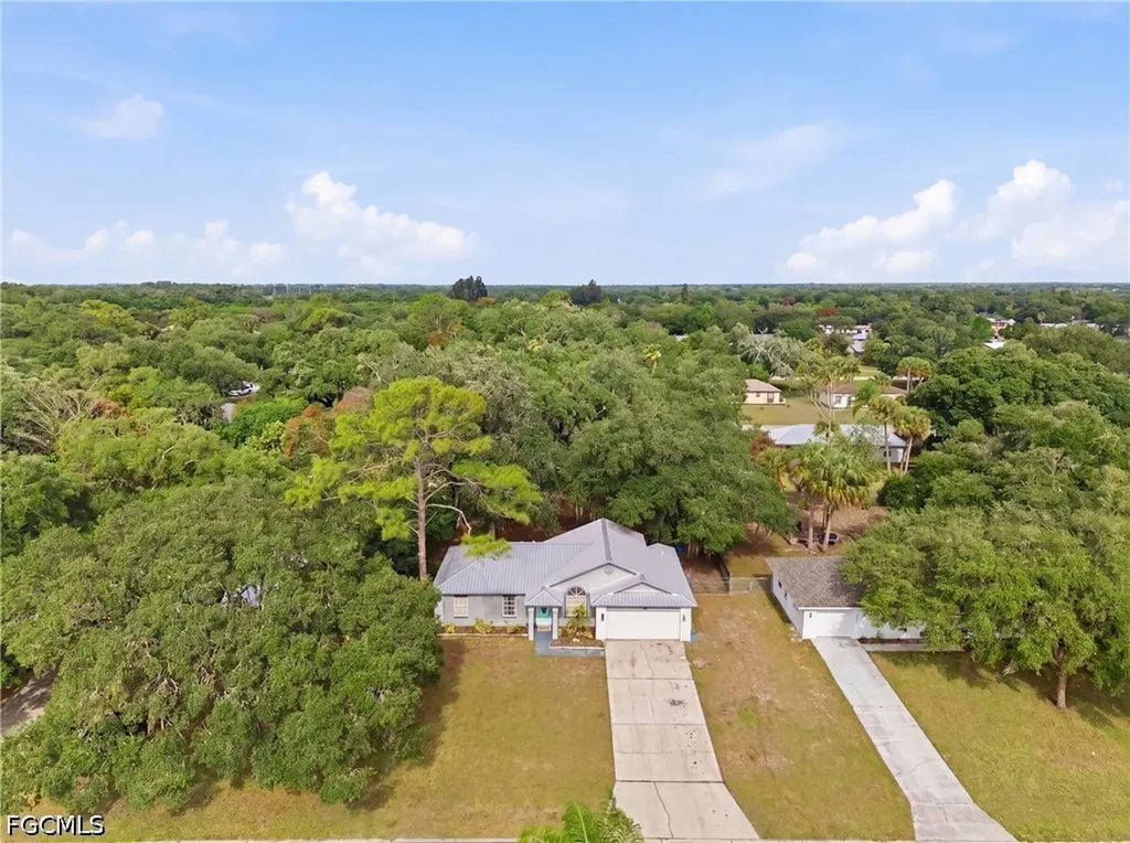 4022 E Sunflower Circle Labelle FL 33935