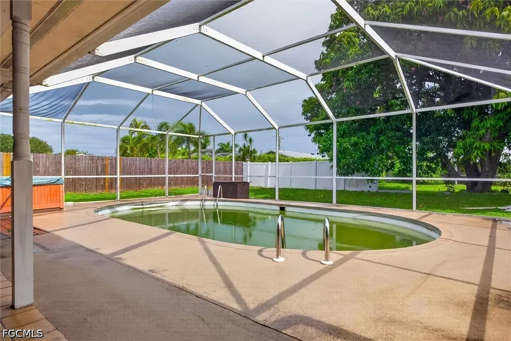 1421 SE 31st Street Cape Coral FL 33904