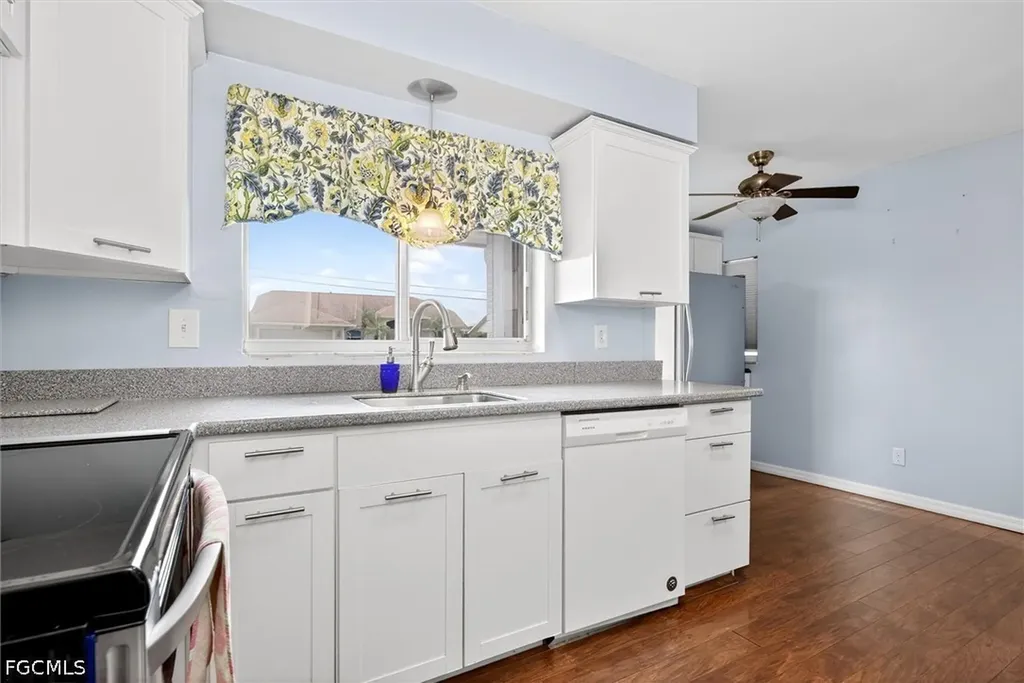 1421 SE 31st Street Cape Coral FL 33904