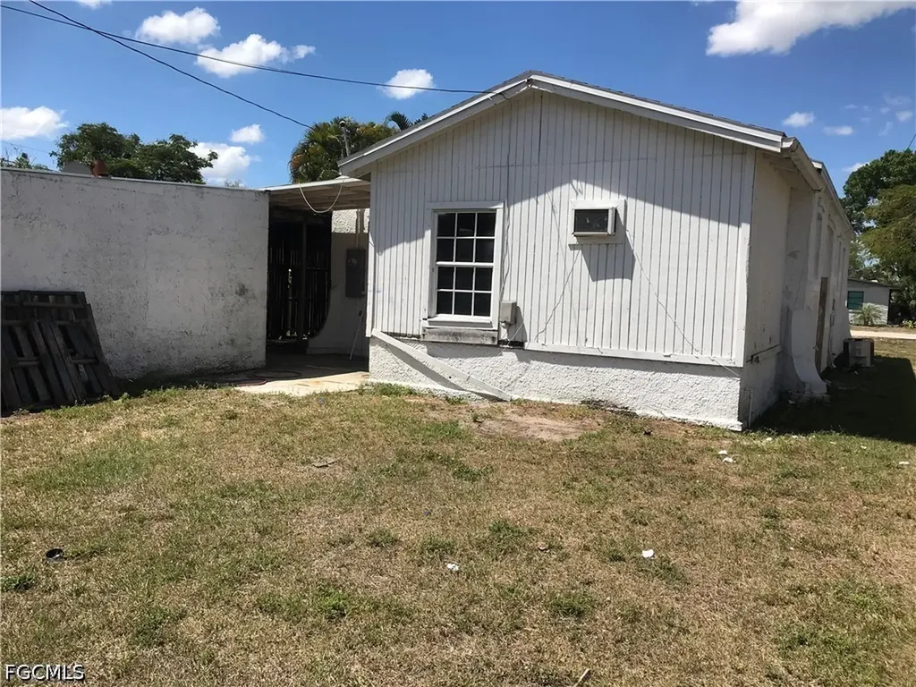 3835 Lake Street Fort Myers FL 33901