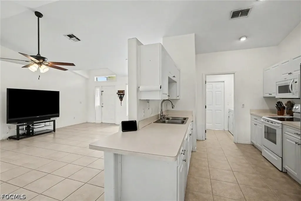 1419 NW 20th Street Cape Coral FL 33993