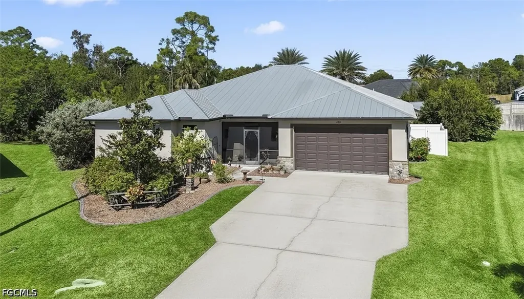 6711 Matt Pledger Court North Fort Myers FL 33917