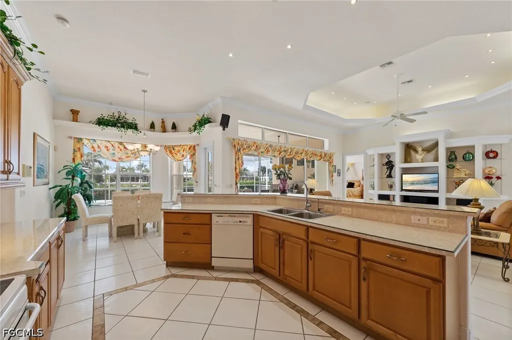 2008 Palaco Grande Parkway Cape Coral FL 33904