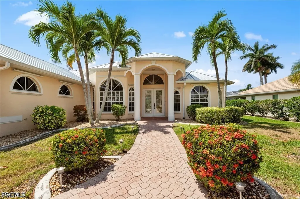 2008 Palaco Grande Parkway Cape Coral FL 33904