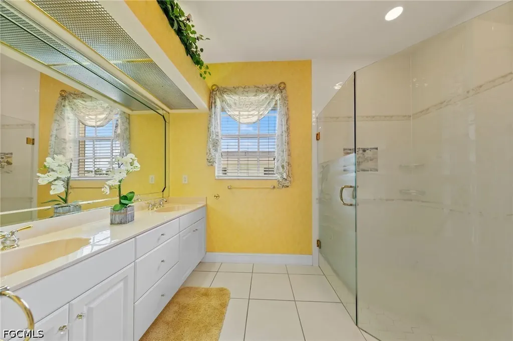 2008 Palaco Grande Parkway Cape Coral FL 33904