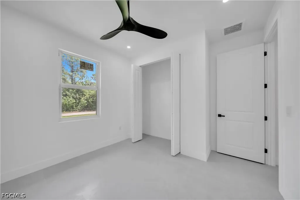 2005 Robert Avenue Alva FL 33920