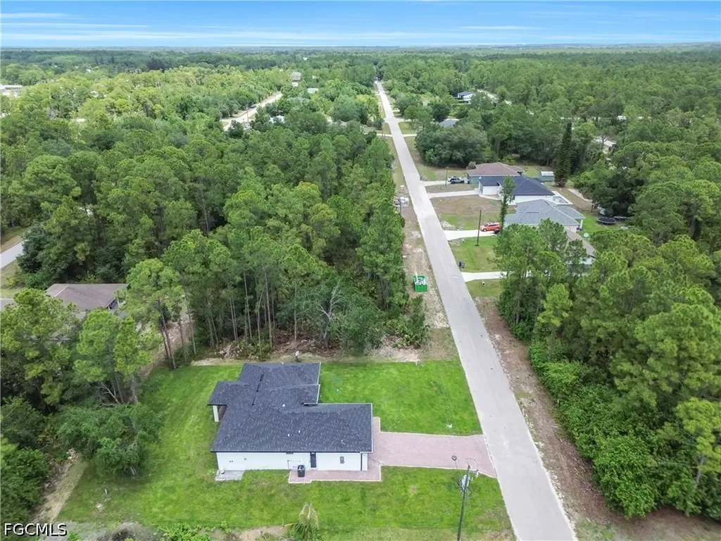 2005 Robert Avenue Alva FL 33920