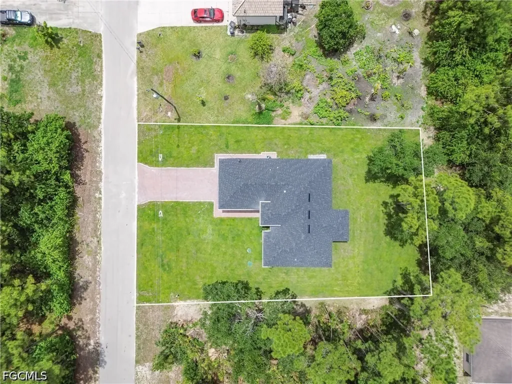 2005 Robert Avenue Alva FL 33920