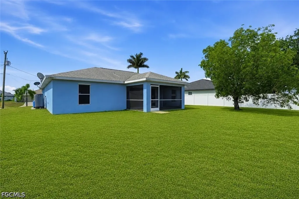 1621 NW 18th Street Cape Coral FL 33993