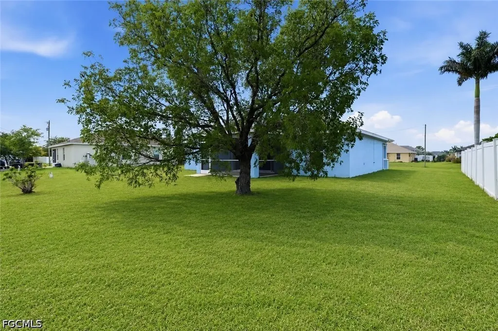 1621 NW 18th Street Cape Coral FL 33993