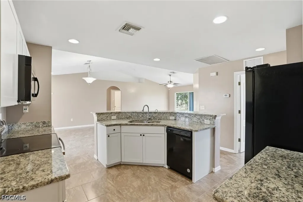 1621 NW 18th Street Cape Coral FL 33993