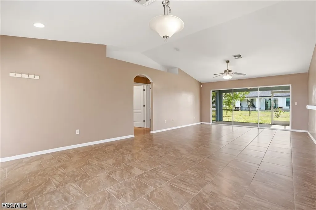 1621 NW 18th Street Cape Coral FL 33993