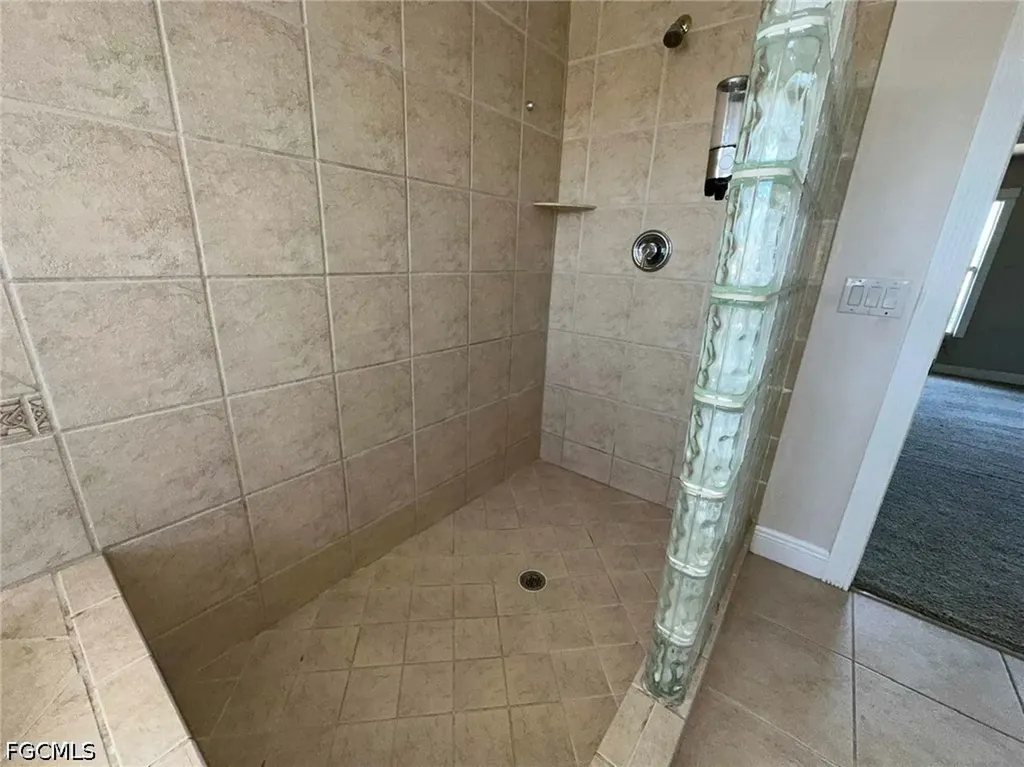 210 SE 4th Street Cape Coral FL 33990