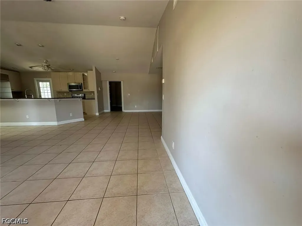 210 SE 4th Street Cape Coral FL 33990