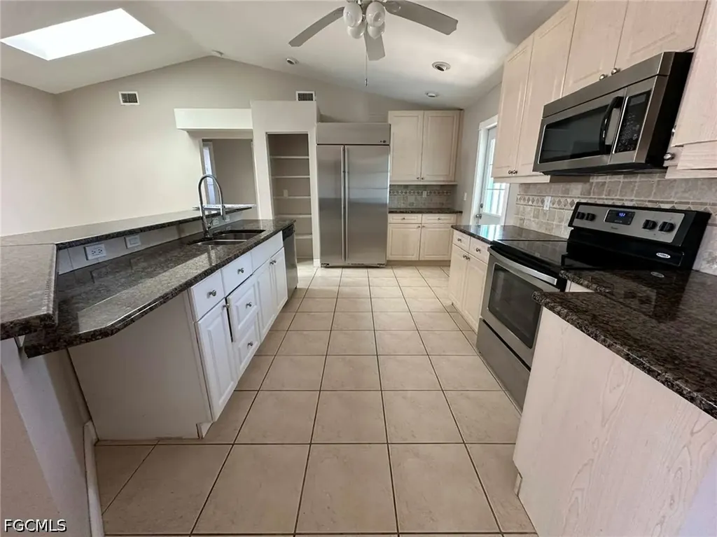 210 SE 4th Street Cape Coral FL 33990