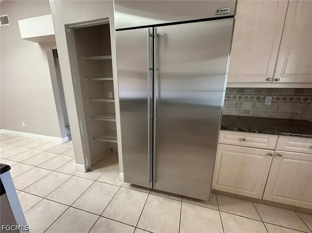 210 SE 4th Street Cape Coral FL 33990